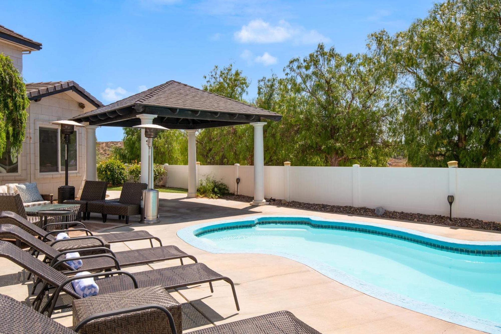 Grand Contento By Avantstay Extraordinary Estate W Pool Hot Tub Movie Room Temecula Exterior foto