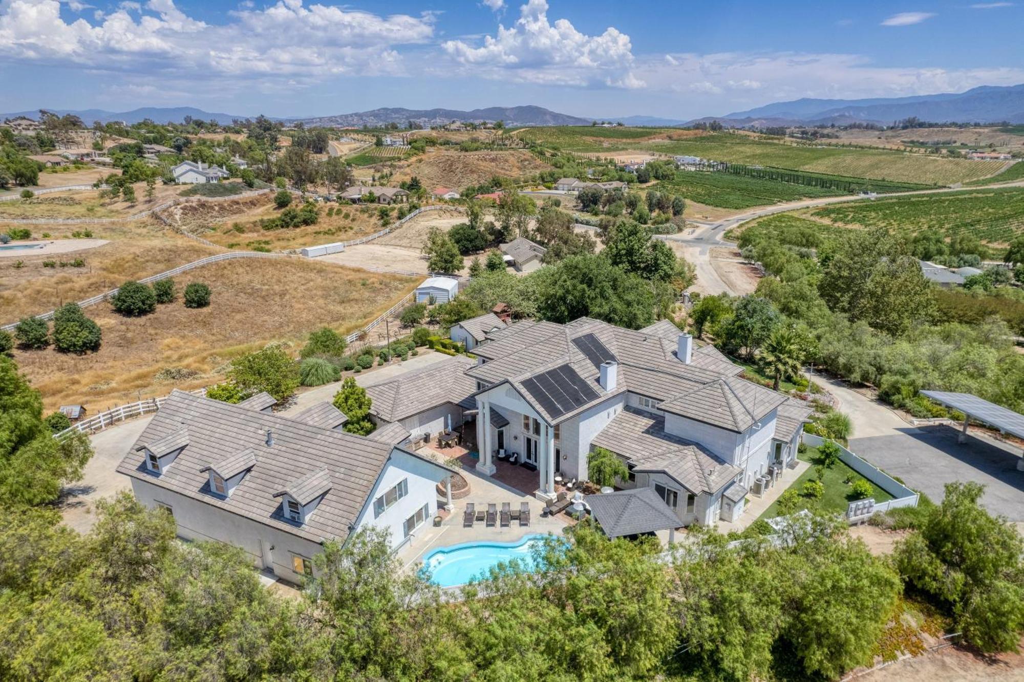 Grand Contento By Avantstay Extraordinary Estate W Pool Hot Tub Movie Room Temecula Exterior foto